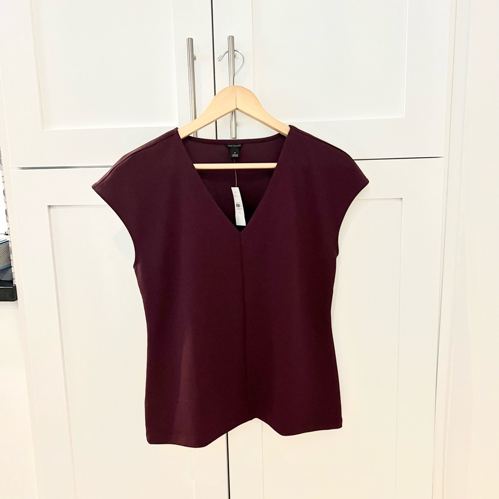 New! Ann Taylor cap sleeve stop. Size Medium. Cranberry color